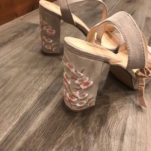 So cute!  Worn once!
